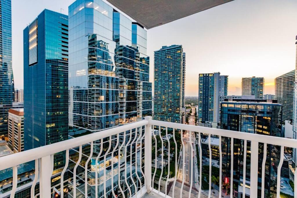 Upscale Brickell 3 Bedroom With Water Views And Free Parking Miami Ngoại thất bức ảnh