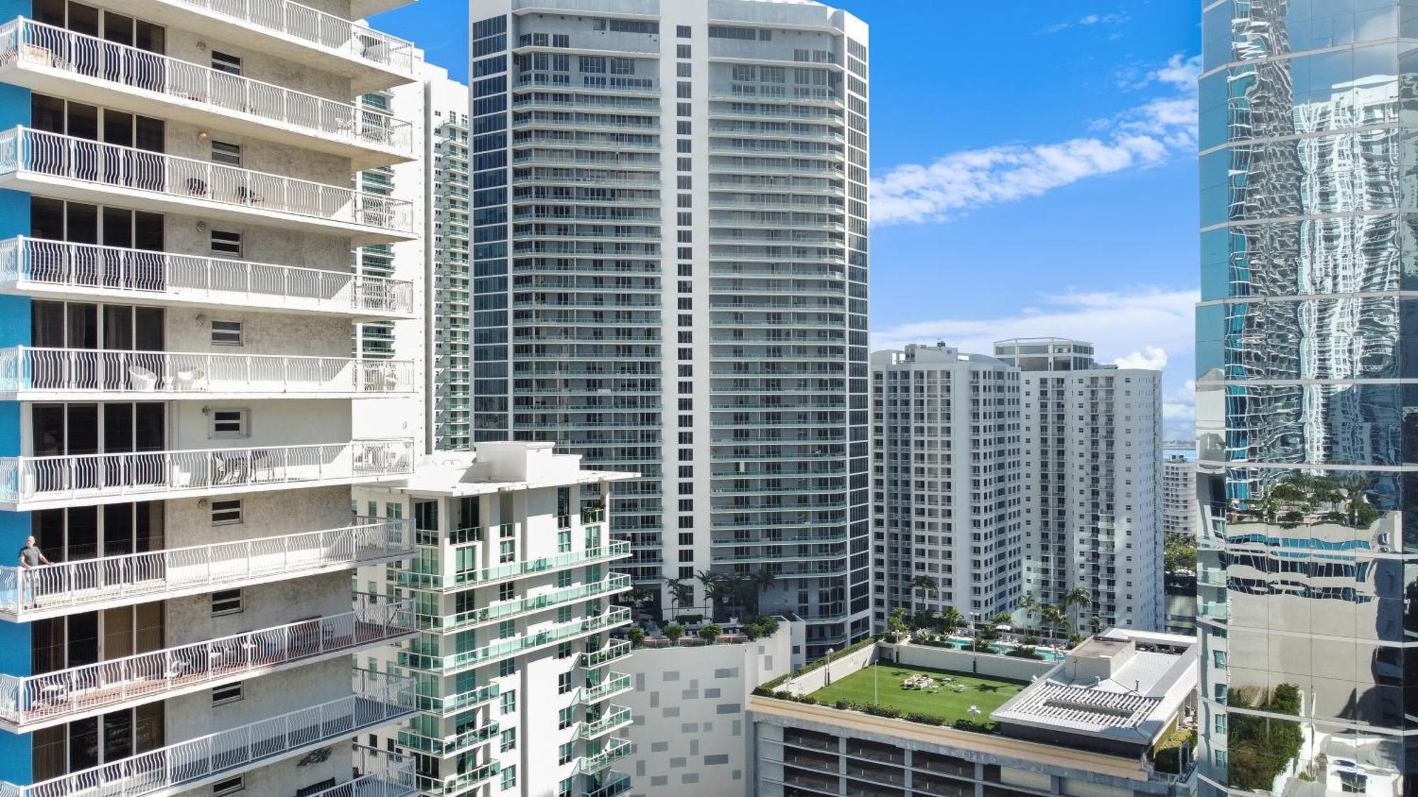Upscale Brickell 3 Bedroom With Water Views And Free Parking Miami Ngoại thất bức ảnh