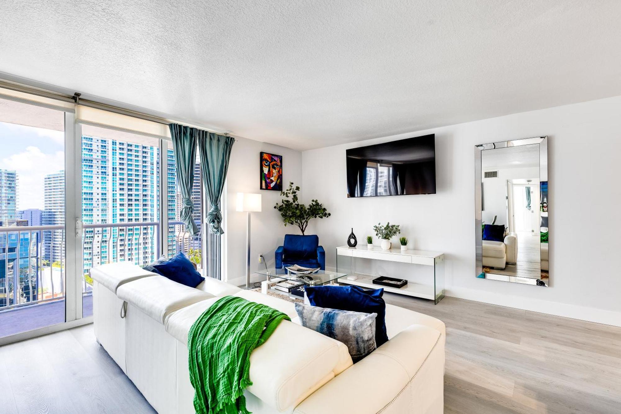 Upscale Brickell 3 Bedroom With Water Views And Free Parking Miami Ngoại thất bức ảnh