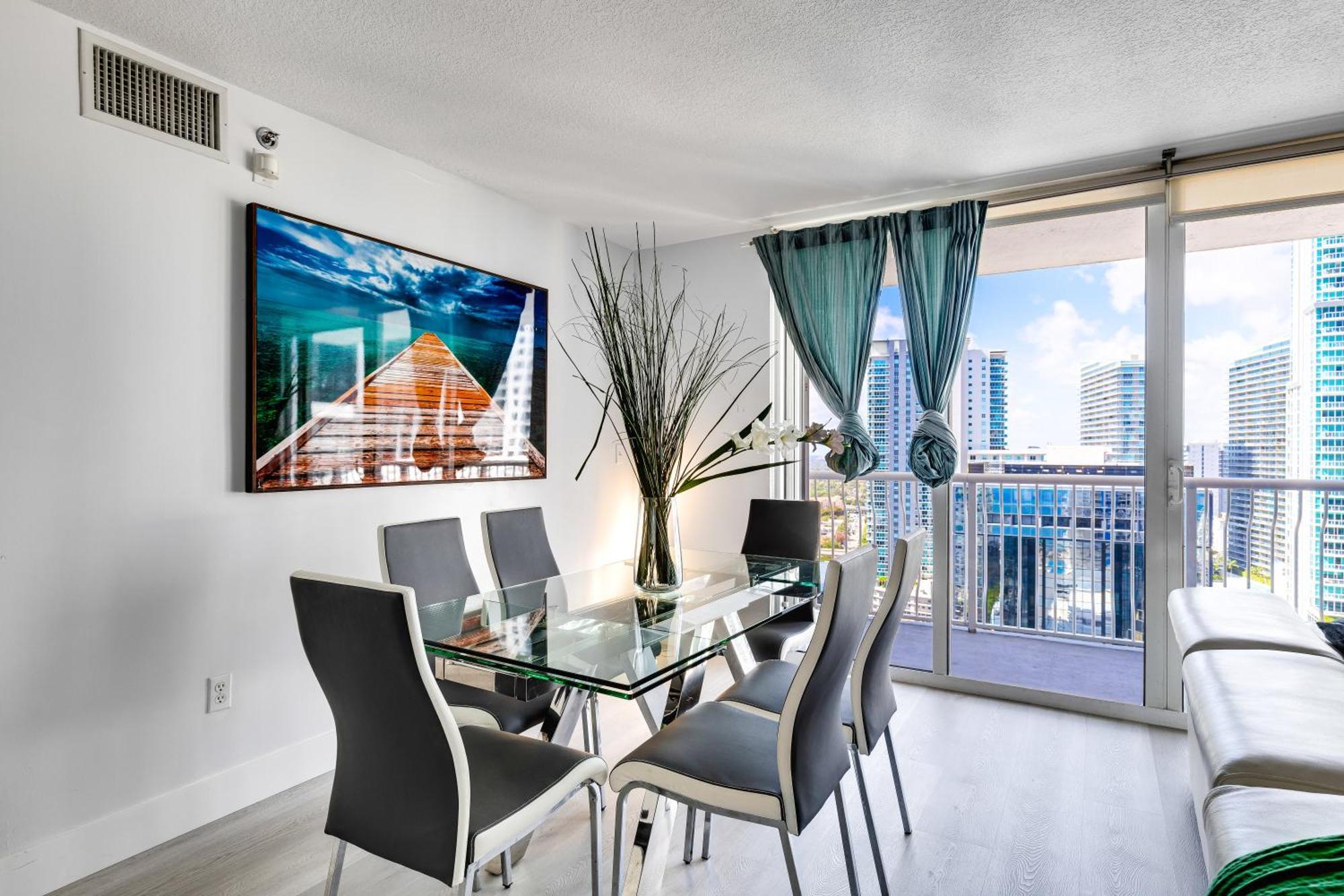 Upscale Brickell 3 Bedroom With Water Views And Free Parking Miami Ngoại thất bức ảnh